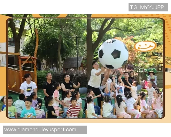 足球爸爸温馨瞬间展现亲子时光与运动激情的完美结合